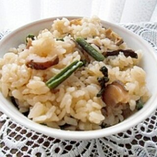 山菜と椎茸の炊き込みご飯